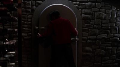 The handle broke, Chloe. - Smallville