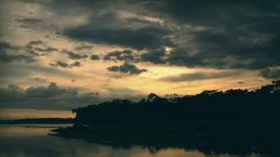  The harmony
 of the water and sky - Phrogging: Hider in My House