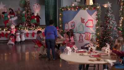 The Harrison Community Center
offers after-school, weekend, - Catering Christmas
