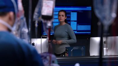 - The heart is in place. - Chicago Med