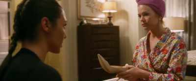 The heel is equipped
with a tracking device - Keeping Up with the Joneses