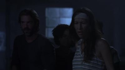 The hell is going on? - The Walking Dead