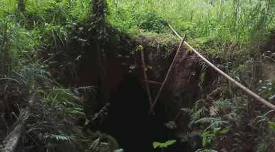 The hole may be the entrance - Lost Gold of World War II
