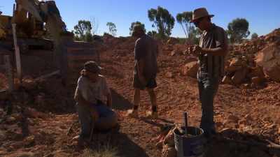 The hope is
their potch will have a market - Outback Opal Hunters