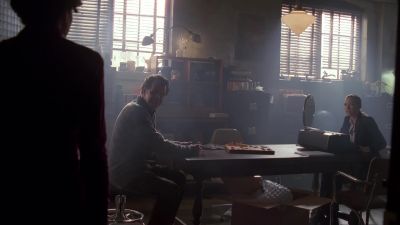 The hospital just called.
Peter's missing. - Fringe