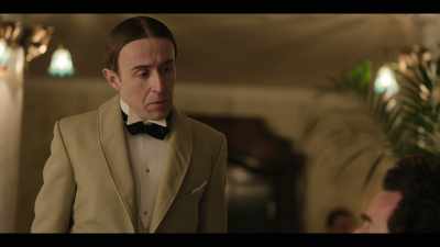 The hotel manager would like
to speak to you. - A Gentleman in Moscow