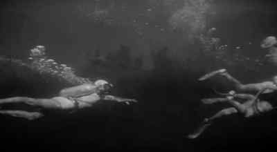 The image is off the screen.
Something's blocking it
from view. - The Creature Walks Among Us