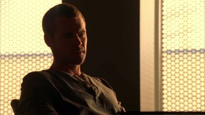 The impression was from the
side of the bedpost, right? - CSI: Miami