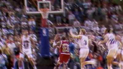 The inbounds pass comes in to Jordan. - The Last Dance