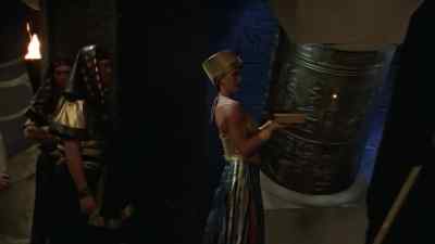 The incisions must be precise.
We must remove one organ at
a time. - Relic Hunter