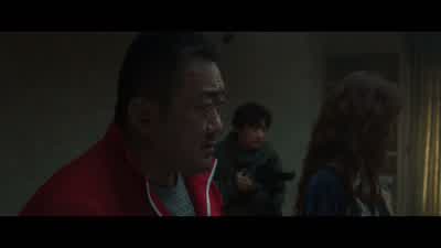 The interior lights are being shut off. - Holy Night: Demon Hunters