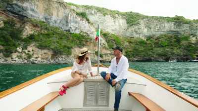 The island is also divided
into six communes, - Cassino in Ischia