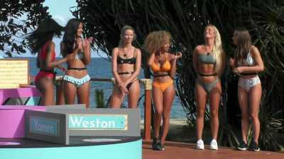 >> THE ISLANDER IS CARO. - Love Island