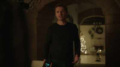 - The issue is you lied about it.
- I didn't lie, I just-- - The Holiday Exchange