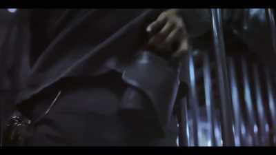The keys. - Mickey 17