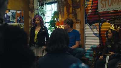 The king is dead, so everyone please leave. - Naomi