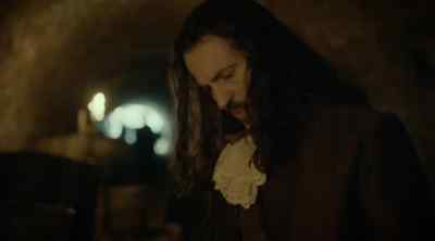 The King is missing..
Gold, - Versailles