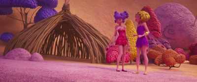 The king and queen will be here
shortly, so let's get ready. - Mia and Me: The Hero of Centopia