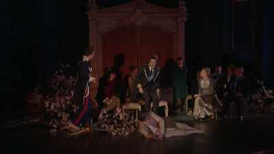 ― The king rises.
― What, frighted with false fire? - Great British Theatre