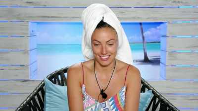 The kiss at the end - Love Island