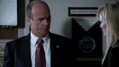 - The lab results came in, Lill.
- Okay. - Cold Case