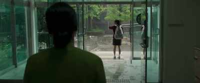 The lady attacked the old man. - Innocent Witness