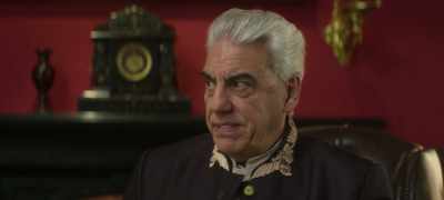 The LaMotts wanted land to develop.
We needed cash. - The Royal Treatment