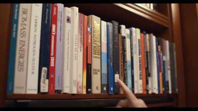 The latest
is Energy and Civilization. - Inside Bill's Brain: Decoding Bill Gates