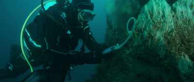 The link between
water and life is so strong, - Alien Worlds