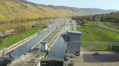 The lower gates weigh 30 tonnes each - World's Most Scenic River Journeys