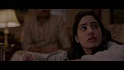 The madam can fly planes,
while we sleep on the street. - Gunjan Saxena: The Kargil Girl