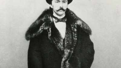 The man who found
it was Heinrich Schliemann. - Raiders of the Lost Past with Janina Ramirez