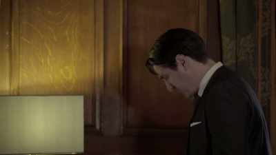 - The man out there, Lowe, is he good? - Age of the Living Dead