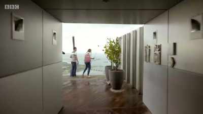 The Marina Bay Sands observation
deck soars 57 levels - Race Across the World