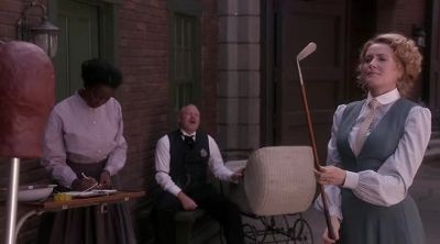 - The mark is too narrow.
- I'll try the other side. - Murdoch Mysteries