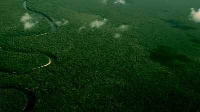 THE MASSIVE SPRAWLING AMAZON
BASIN SPANS EIGHT COUNTRIES - Expedition Mungo
