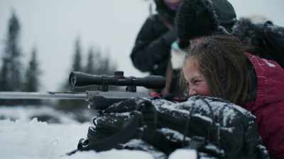 The middle, huh, this way. - Life Below Zero: First Alaskans