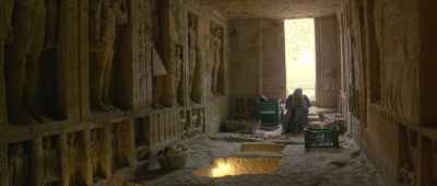 The middle shaft was another bag
with totally destroyed bones, - Secrets of the Saqqara Tomb