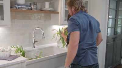 the-monkey-fell-outta-the-tree - Fixer Upper: Behind the Design