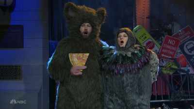 ‫The morning.
‫Did you [ Bleep ] the bed?
‫Now with ecstasy. - SNL50: The Anniversary Special