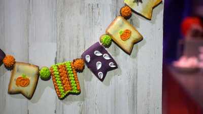 The most outside two
have that sugary feeling. - Halloween Cookie Challenge