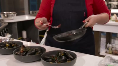 The mussels, the white wine, - Cook at all Costs