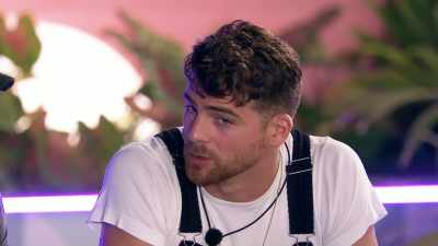 >> THE NATURAL LIKE
CONVERSATION, IS THAT I HAVE - Love Island