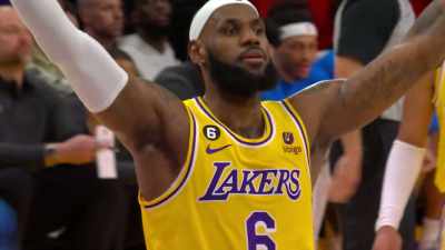 The NBA's all-time
scoring record - Court of Gold