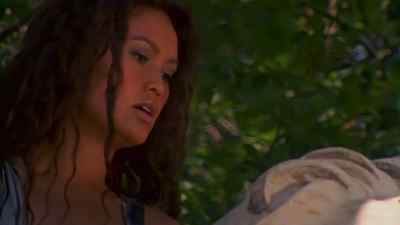 The necklace fits. - Relic Hunter