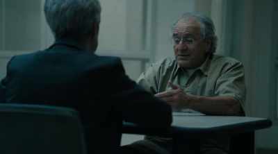 The "New York Times" interviewed
this guy, a forensic psychologist - The Wizard of Lies