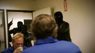 The news went viral. - History's Greatest Heists with Pierce Brosnan