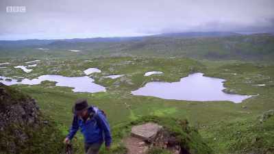 The next significant
geological event occurred - Grand Tours of Scotland's Lochs