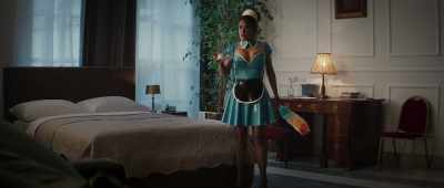 The next thing I know,
the phone rings - Hitman's Wife's Bodyguard