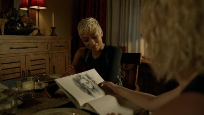 THE NIGHT WANHEDA
KNELT TO HEDA. - The 100